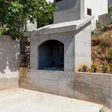 17894b Apartment *