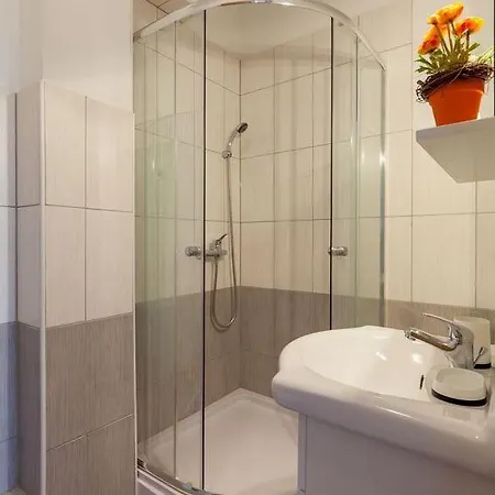 17894b Apartment